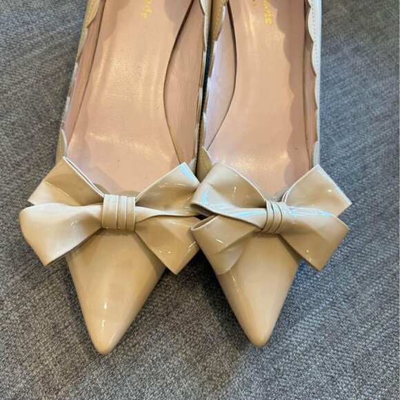KATE SPADE bow pumps with cut out border. Nude. Low heel. Size 8.5. Gorgeous!! - Picture 9 of 9